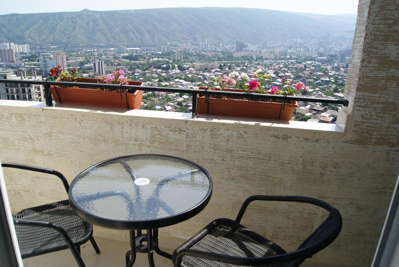 Vazi Aparthotel Tbilisi Exterior photo